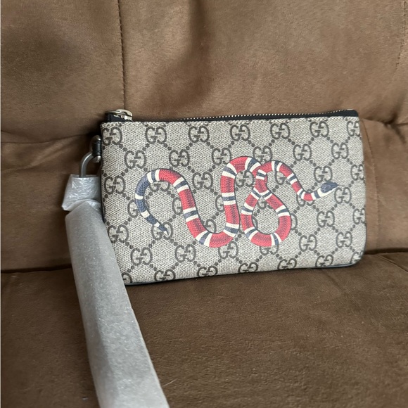 Gucci Lim.Ed. Monogram Snake Wristlet - Picture 4 of 7